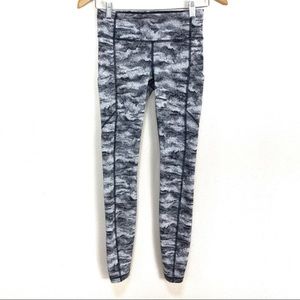 Lululemon Speed Tight V Power Mid Rise Leggings Black White Women’s Sz‎ 4